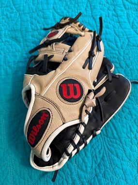 Wilson Two-Tone Beige and Black Baseball Glove with Red Logo